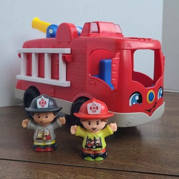Fisher-Price Other - Fisher Price Little People Lights & Sounds Fire Truck w/ 2 Figures